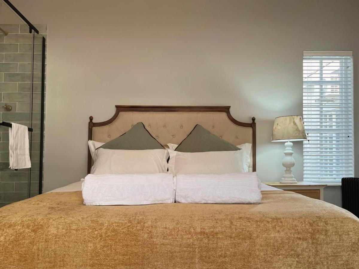 Serenity Living Hotel Willows Bagian luar foto